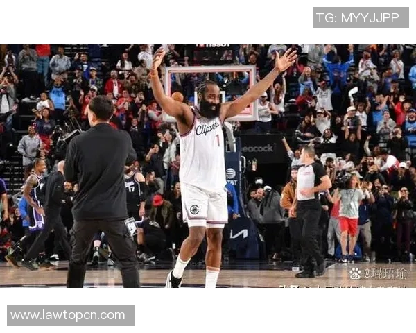 小牛队在与雷霆的较量中以3分之差遗憾落败，赛季前景堪忧